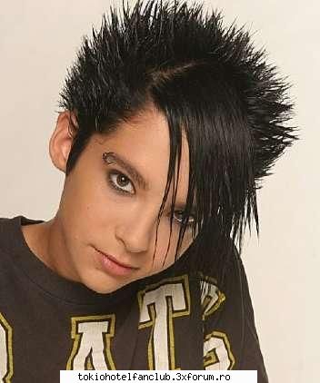 Carte despre TH!!! - probabil o s fie shi o varianta in - Tokio Hotel